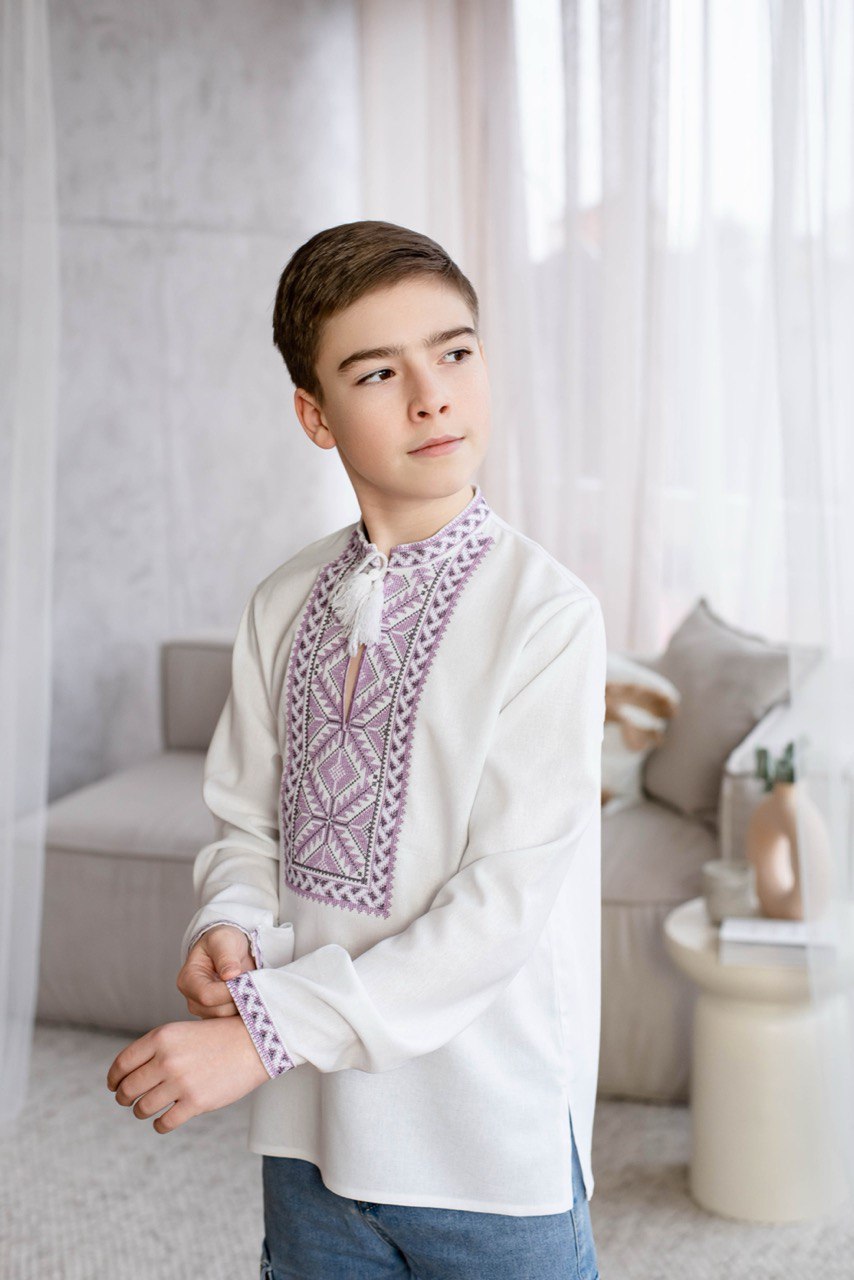 Вишиванка для хлопців біла