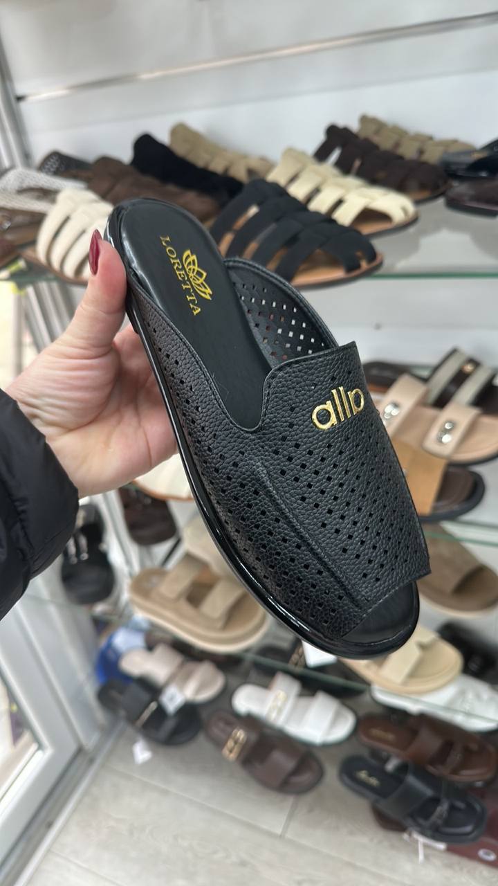 Шльопанці жіночі